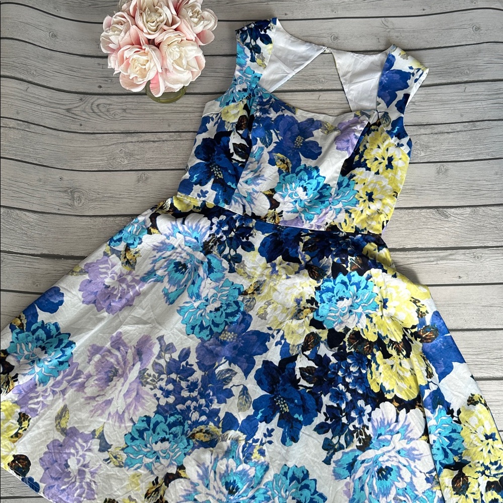 NY&Company Fit and Flare Floral Dress Size 14